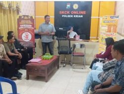 Kanit Reskrim Polsek Krian Sosialisasi Bahaya Narkoba kepada Pemohon SPKT