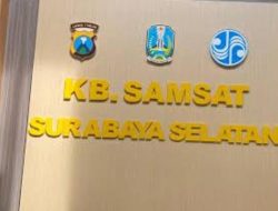 Kantor Samsat Ketintang Diduga Menjadi Ladang Pungutan Liar Warga Berharap Aparat Segera Bertindak Tegas