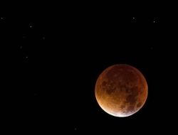 Gerhana Bulan Total 7 September 2025 di Jawa Timur? Ini Jadwalnya.