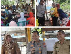 Kapolres Nganjuk Cangkruk Bareng Forkopimcam dan Kades se-Kecamatan Berbek, Sekaligus Salurkan Bantuan Sosial