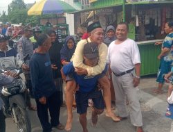 Menang Pilkades PAW Desa Punggur, Pasir Sampai di Gendong oleh team Pemenangannya.